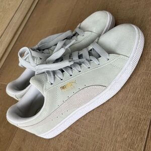 Womens PUMA Suede Classic Sneakers Size 7.5 Light Mint Green